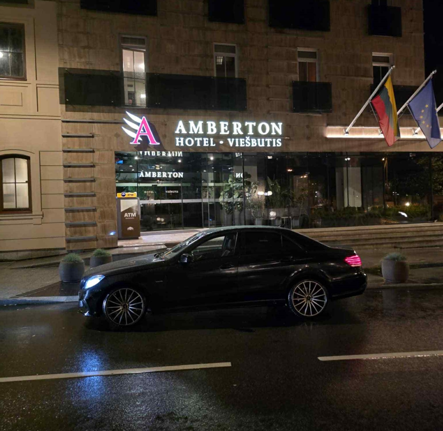 taksi kaune lt juodas mercedes