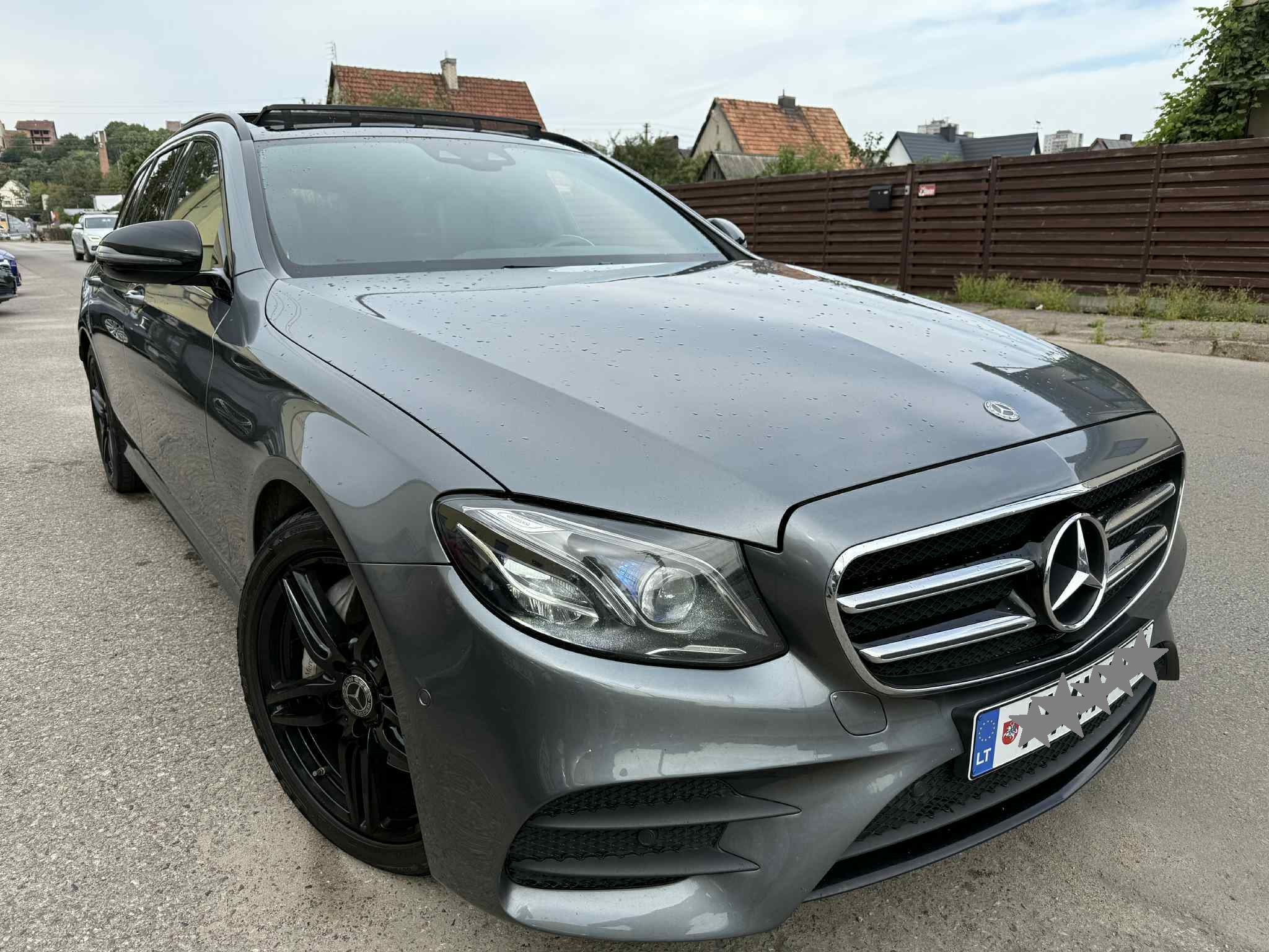 taksi kaune mercedes sidabrinis